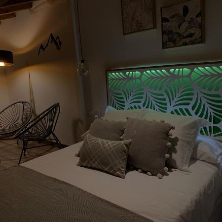 La Casa Rebonita Guest House กันเดลาริโอ ภายนอก รูปภาพ